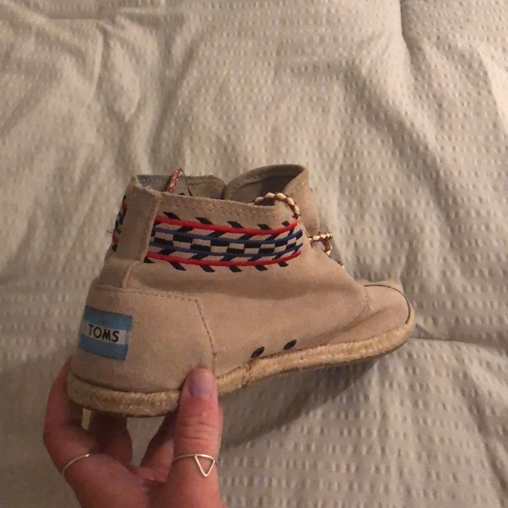 One of a kind TOMS